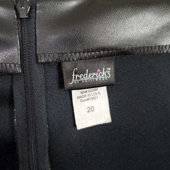 Frederick's of Hollywood Size 20 Skirt PVC Polyurethane Back Zip Pencil Black - Picture 3 of 4